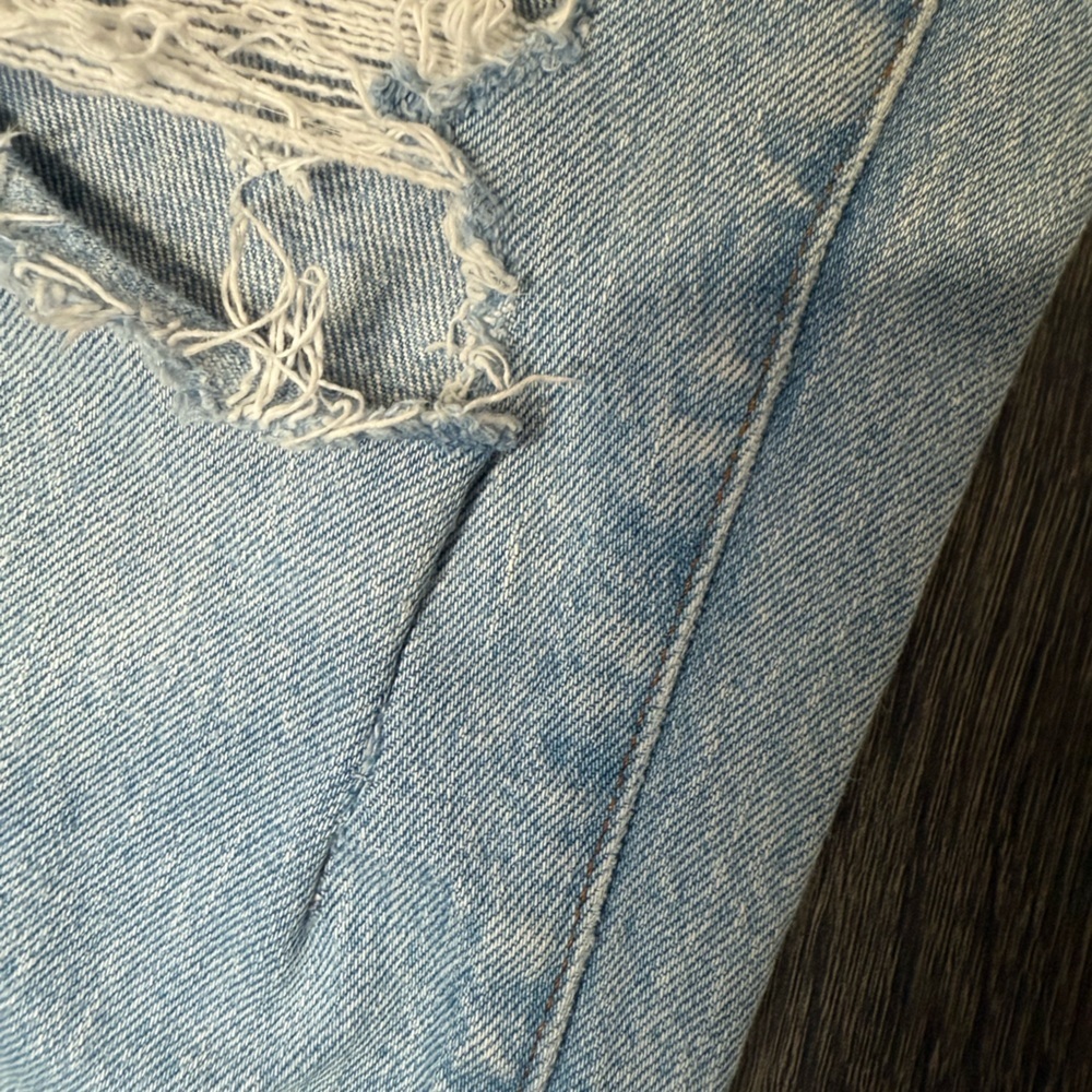 Madewell Distressed Light Blue Boyfriend Jeans - Picture 13 of 14
